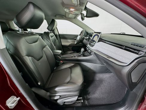 Used 2022 Jeep Compass Latitude image 29