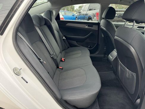 Used 2019 Hyundai Sonata SE image 11