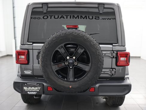 Used 2022 Jeep Wrangler Unlimited Sahara AWD/4WD image 24