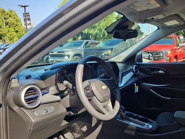 New 2026 Chevrolet Trax LS w/ LS Convenience Package FWD image 10