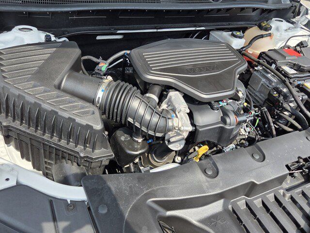 Used 2024 Chevrolet Blazer LT FWD image 17