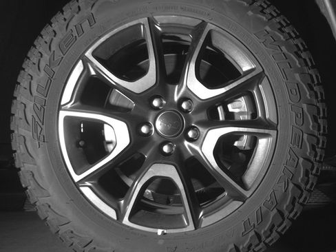 Used 2025 Jeep Compass Trailhawk AWD/4WD image 13