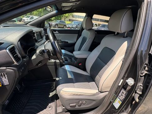 Used 2018 Kia Sportage EX w/ EX Sport Appearance Package AWD/4WD image 6