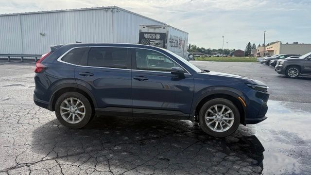 Used 2025 Honda CR-V EX image 6