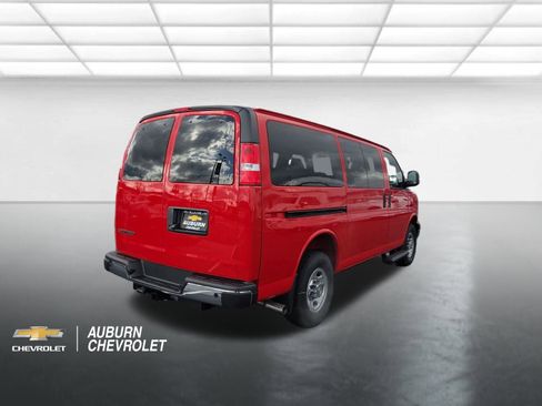 New 2026 Chevrolet Express 3500 RWD image 3