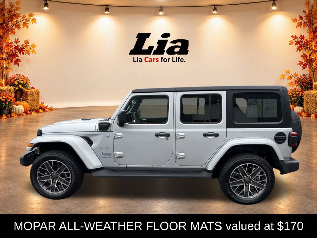 Certified 2023 Jeep Wrangler Unlimited Sahara w/ Cold Weather Group AWD/4WD image 8