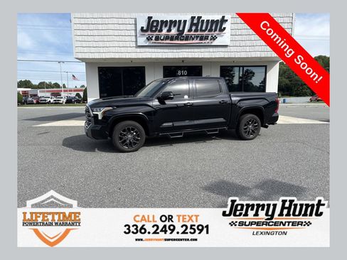 Used 2023 Toyota Tundra Platinum AWD/4WD image 1