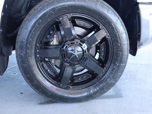 Used 2017 Toyota Tundra SR5 w/ SR5 Upgrade Package image 47