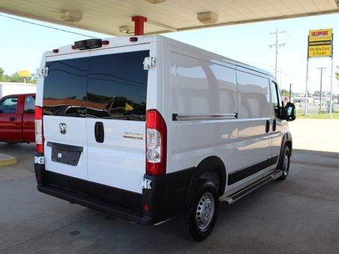 Used 2025 RAM ProMaster 2500 w/ U-Haul Equipment Group FWD image 47