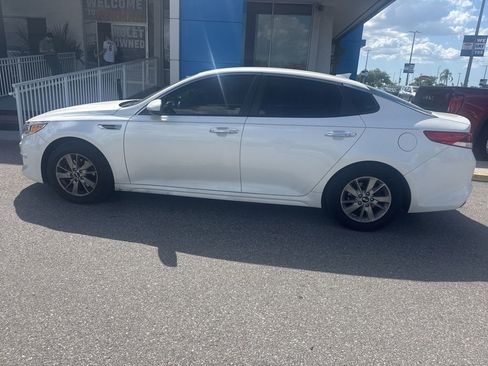 Used 2016 Kia Optima LX image 5