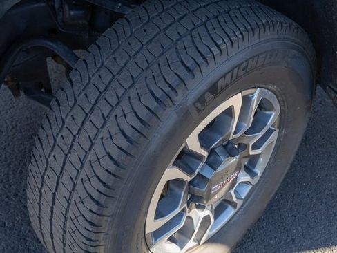 Used 2018 GMC Sierra 2500 SLE image 13