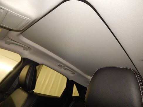 New 2025 Ford Escape SE w/ PHEV Premium Package FWD image 17