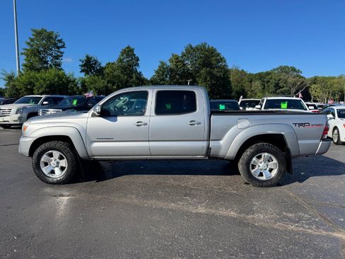 Used 2015 Toyota Tacoma 4x4 Double Cab image 2