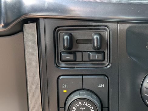 Used 2022 Ford F150 Limited image 31