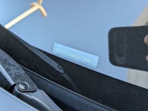 Used 2019 Mercedes-Benz E 300 4MATIC image 36