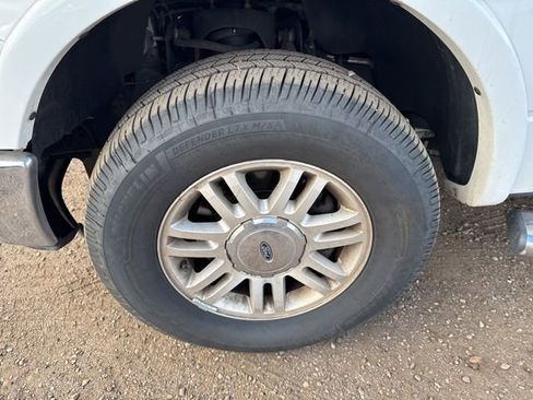 Used 2010 Ford F150 Lariat image 11