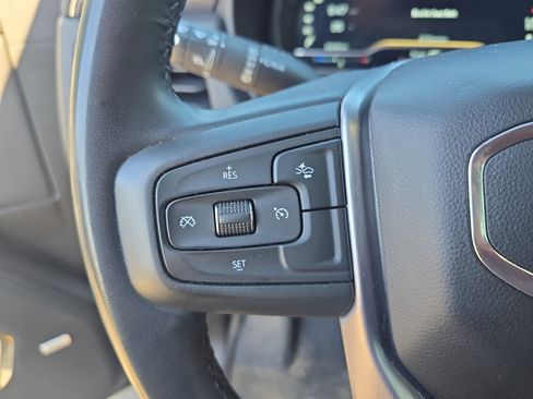 Used 2023 GMC Yukon SLT image 23