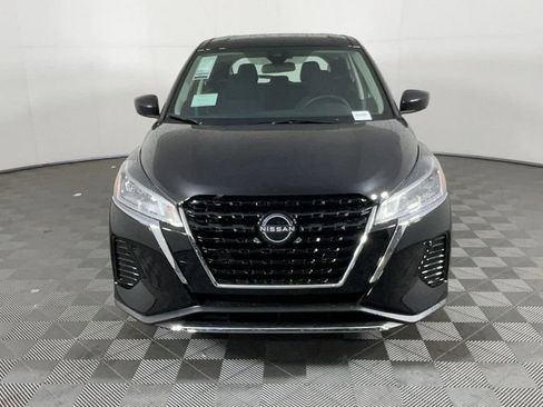 New 2025 Nissan Kicks Play S image 9