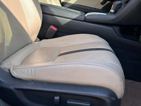 Used 2019 Honda Civic Touring image 20