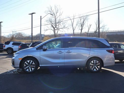 New 2026 Honda Odyssey EX-L image 4