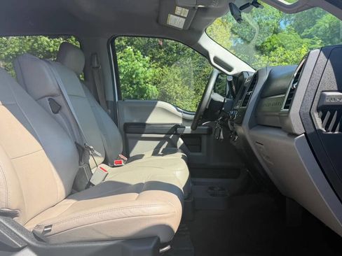 Used 2017 Ford F350 XLT AWD/4WD image 26