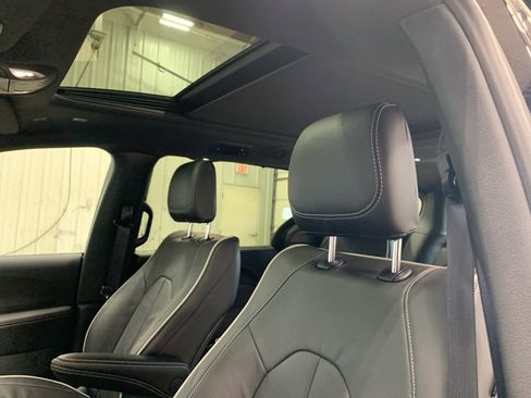 New 2026 Chrysler Pacifica Limited image 20