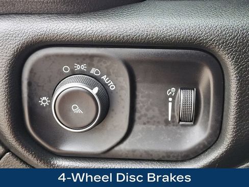 Used 2023 RAM 1500 Laramie AWD/4WD image 9