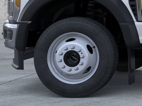 New 2025 Ford F450 XL w/ XL Chrome Package image 19