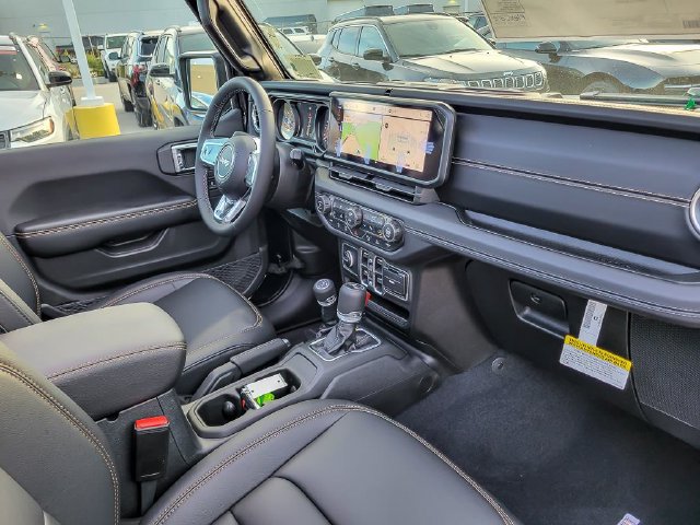 New 2027 Jeep Wrangler Unlimited Sahara AWD/4WD image 24
