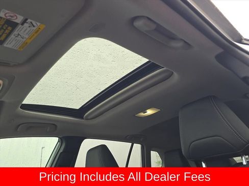 Used 2024 Toyota Corolla Cross XLE w/ Convenience Package AWD/4WD image 4