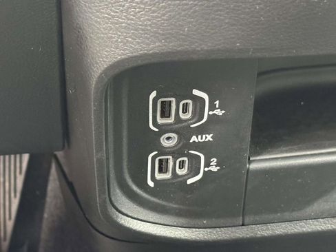 Used 2024 RAM 2500 Big Horn w/ Bed Utility Group image 21