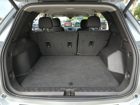 Certified 2024 Chevrolet Equinox LT FWD image 22