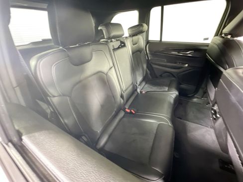 Used 2023 Jeep Grand Cherokee Altitude image 26