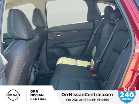 Used 2025 Nissan Murano SV FWD image 13