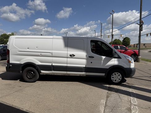 Used 2017 Ford Transit 250 148 Low Roof RWD image 5