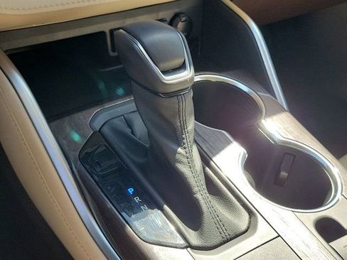 Used 2020 Toyota Highlander Limited image 25