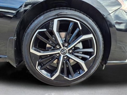 Used 2024 Nissan Altima 2.5 SR image 9