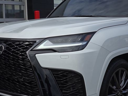 Used 2024 Lexus LX 600 F Sport image 11