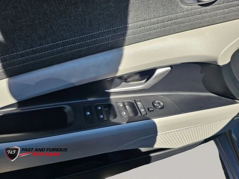 Used 2025 Hyundai Elantra Limited FWD image 34