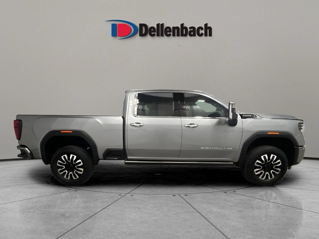 Used 2025 GMC Sierra 3500 Denali Ultimate AWD/4WD image 6