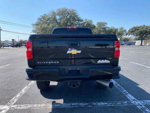 Used 2019 Chevrolet Silverado 3500 High Country w/ Duramax Plus Package image 8