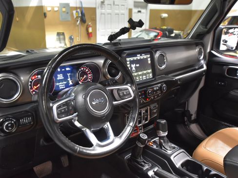 Used 2021 Jeep Gladiator Rubicon image 23