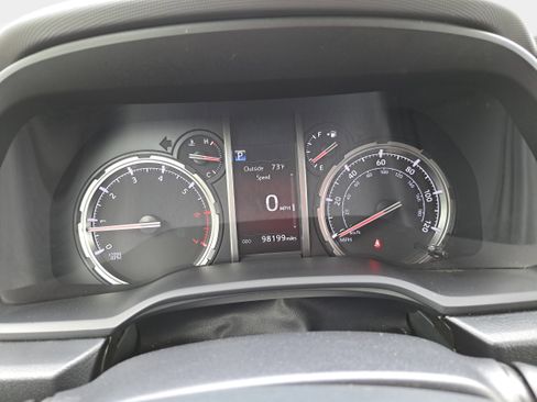 Used 2022 Toyota 4Runner TRD Off-Road Premium AWD/4WD image 18
