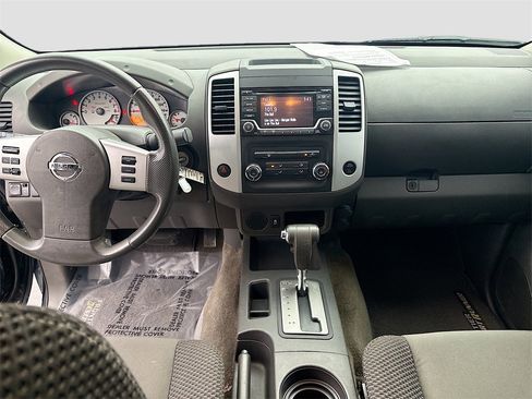 Used 2016 Nissan Frontier Desert Runner image 19