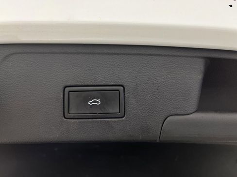 Used 2022 Volkswagen Atlas Cross Sport SEL Premium R-Line image 17