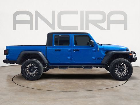 Used 2023 Jeep Gladiator Sport AWD/4WD image 15