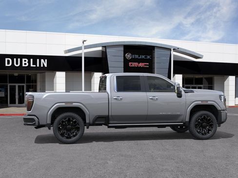 New 2026 GMC Sierra 2500 Denali Ultimate w/ LPO, Black Badging Package AWD/4WD image 30