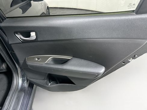 Used 2020 Kia Optima SE FWD image 29