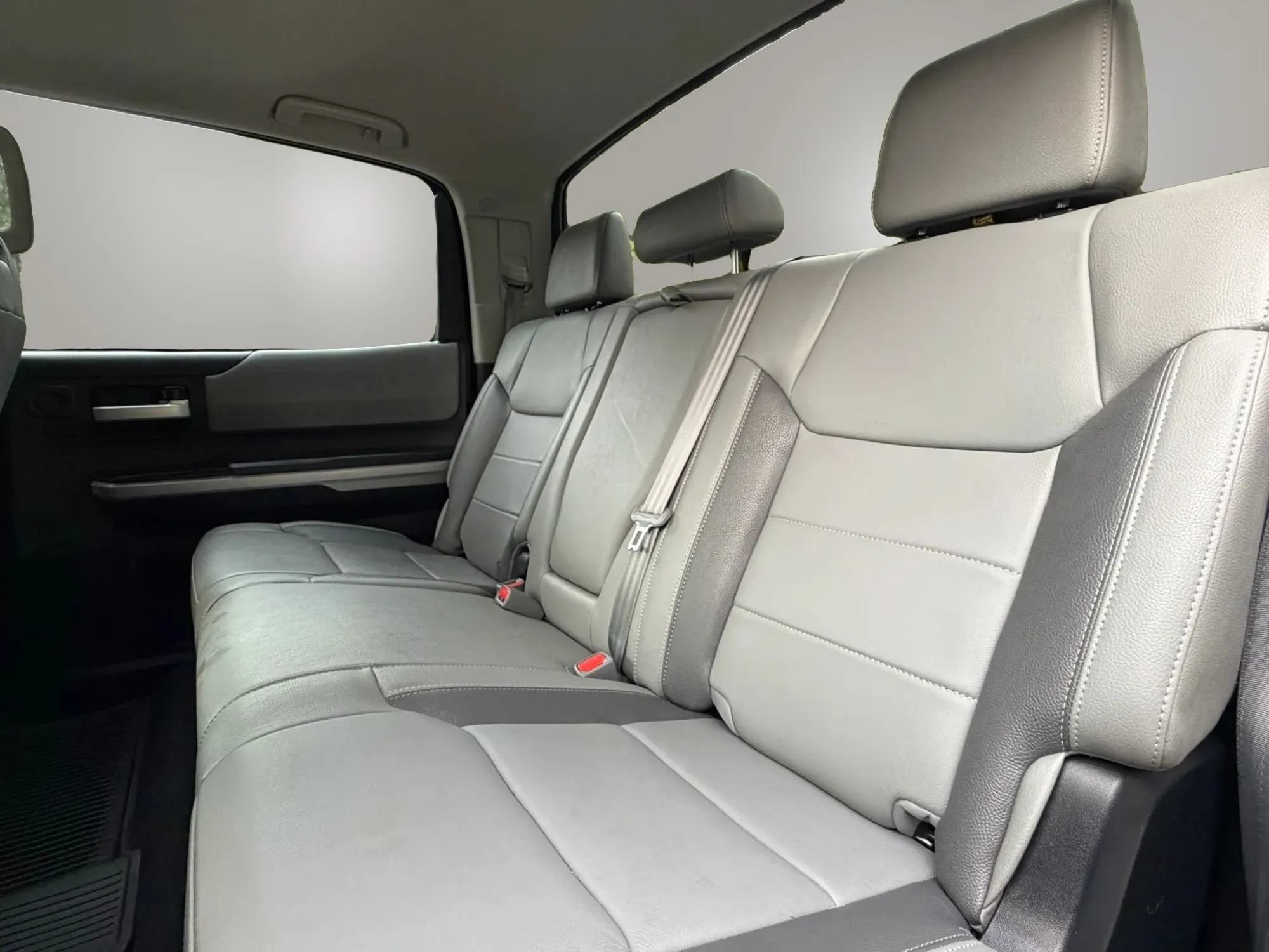 Used 2021 Toyota Tundra Limited w/ Limited Premium Package AWD/4WD image 13