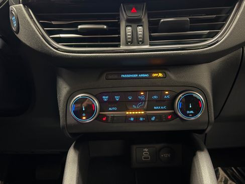 Certified 2025 Ford Escape ST-Line Select AWD/4WD image 23
